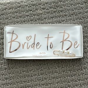 Bride to be sash with pearl pin